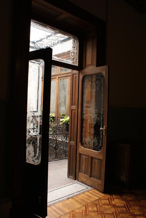 Leonora Hostal Puebla Bilik gambar